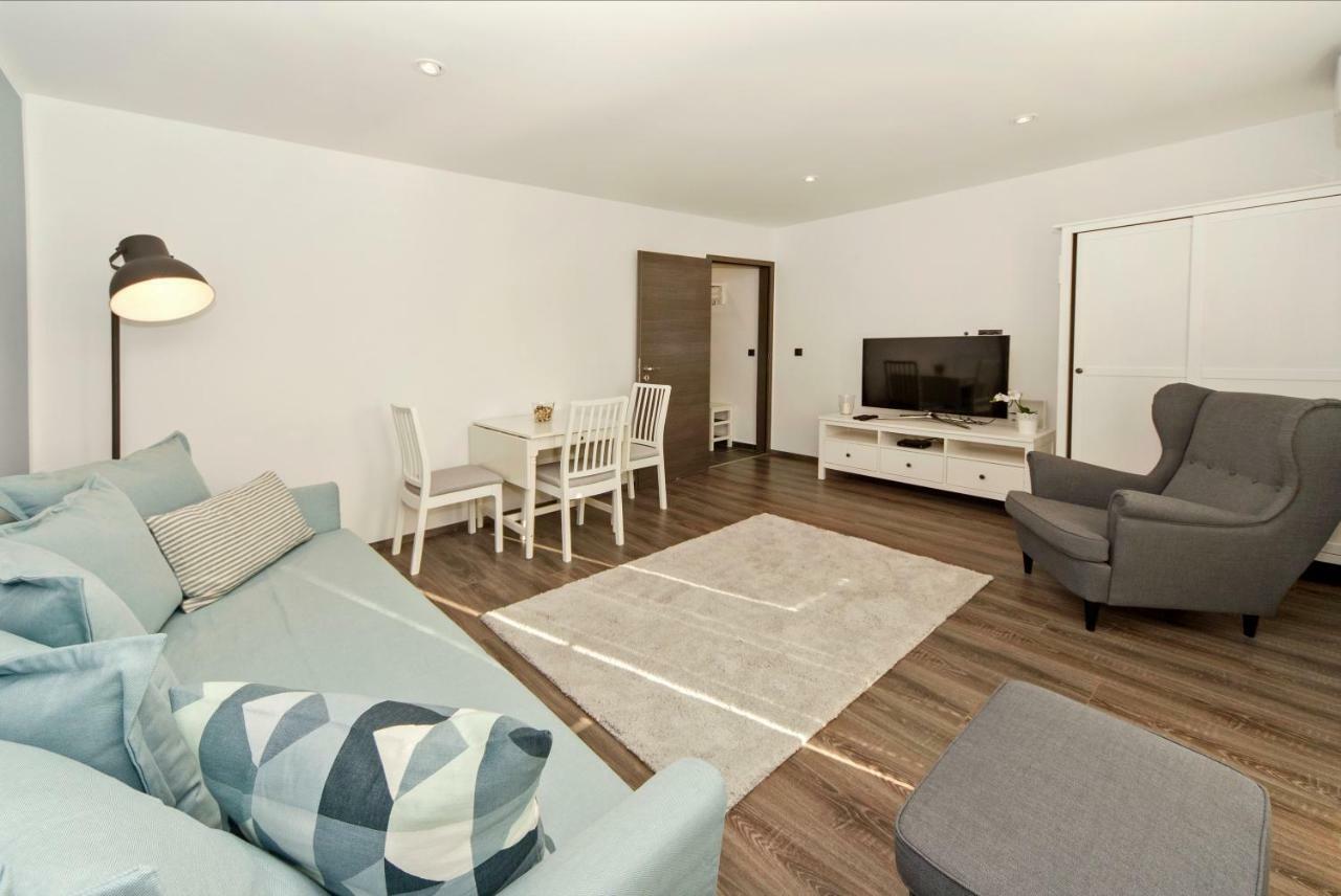 Res Apartman Эгер Экстерьер фото