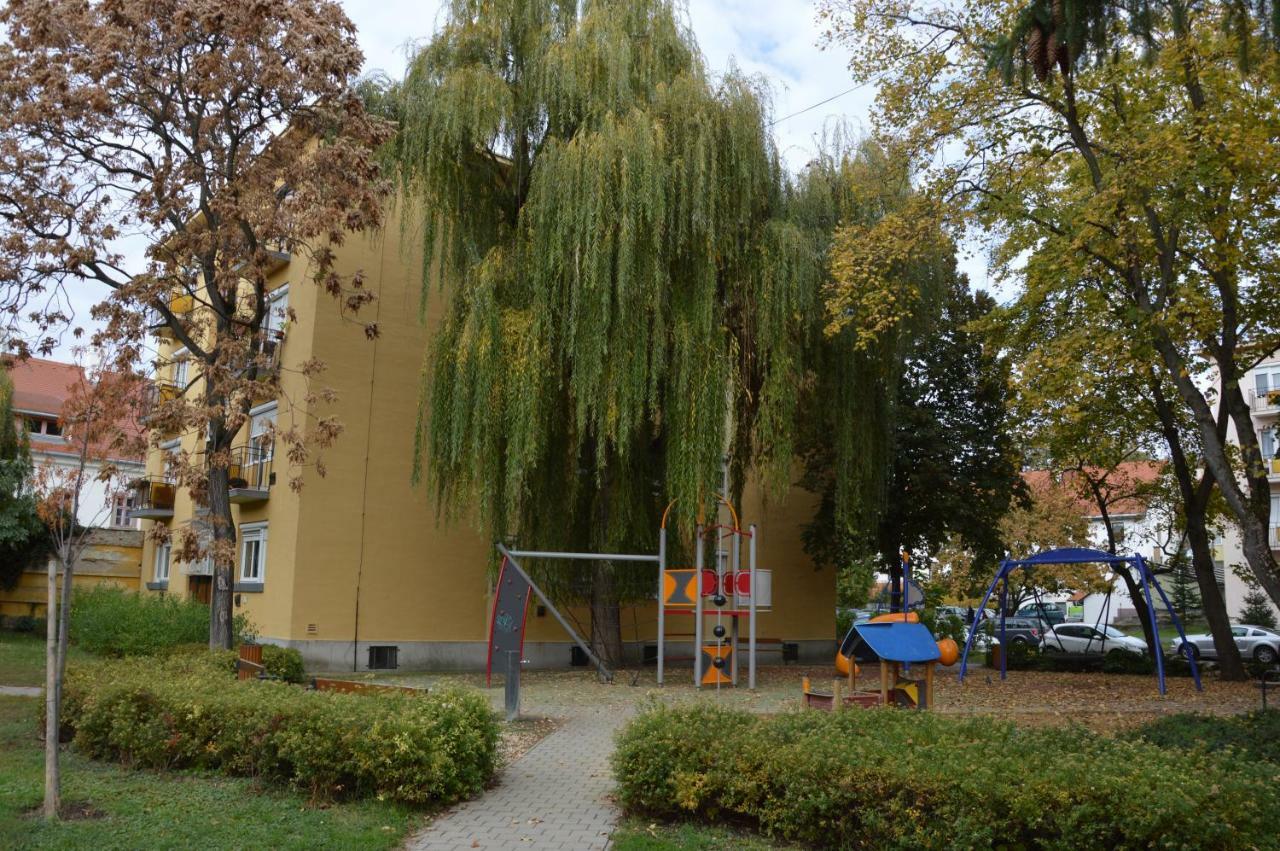 Res Apartman Эгер Экстерьер фото