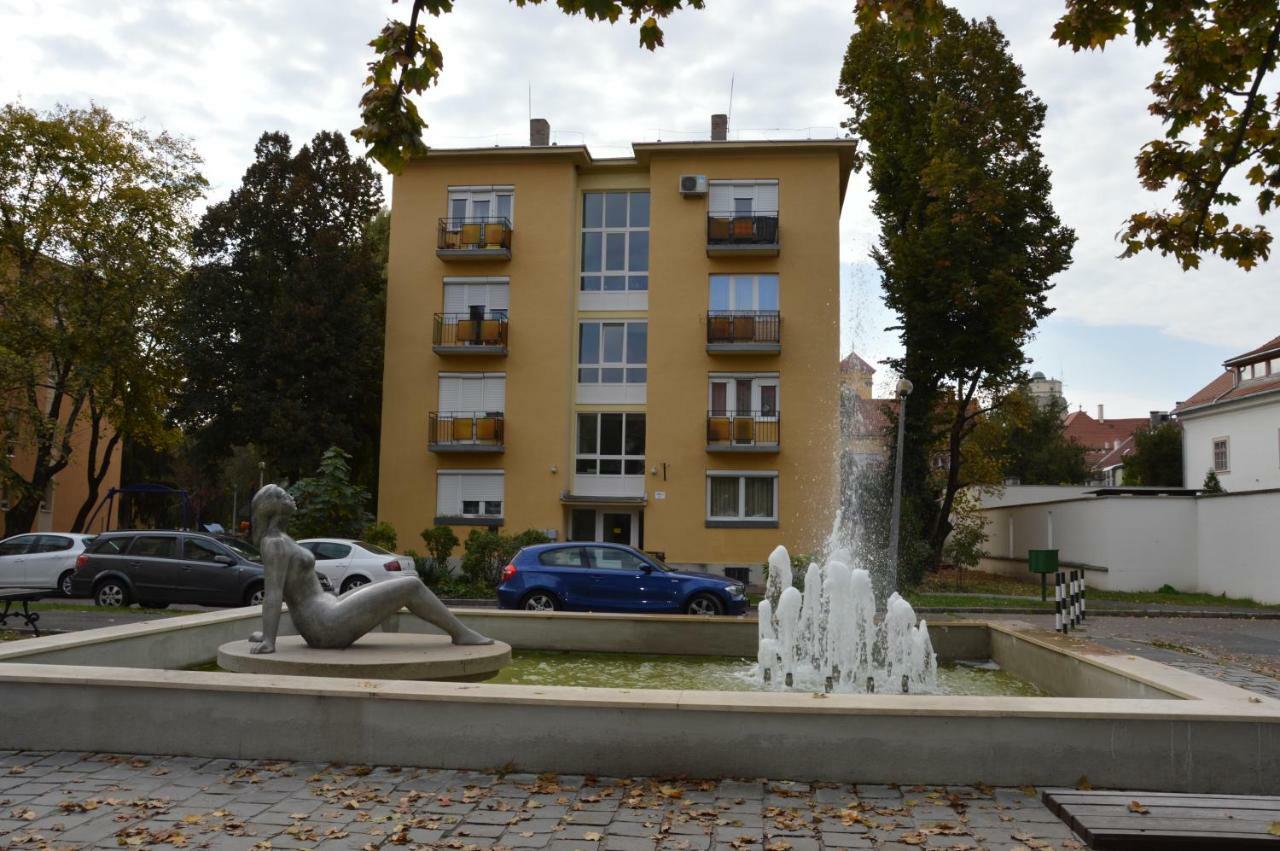 Res Apartman Эгер Экстерьер фото